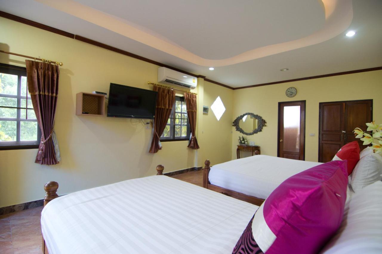 Bueng Bua Thong Resort Ban Huai Yai Esterno foto
