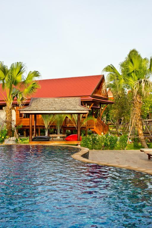 Bueng Bua Thong Resort Ban Huai Yai Esterno foto