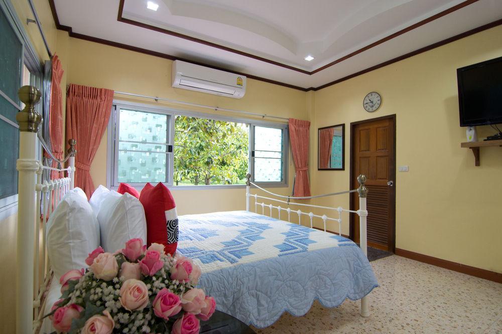 Bueng Bua Thong Resort Ban Huai Yai Esterno foto