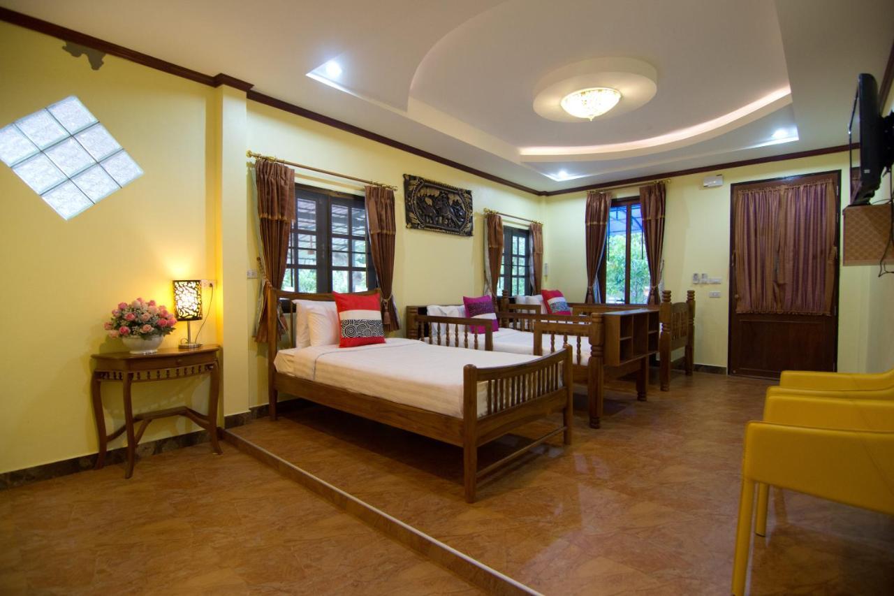 Bueng Bua Thong Resort Ban Huai Yai Esterno foto