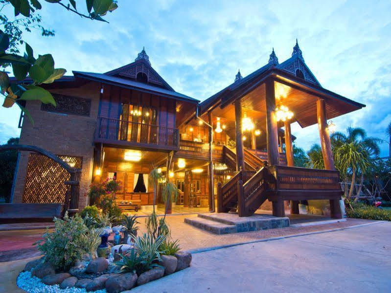 Bueng Bua Thong Resort Ban Huai Yai Esterno foto